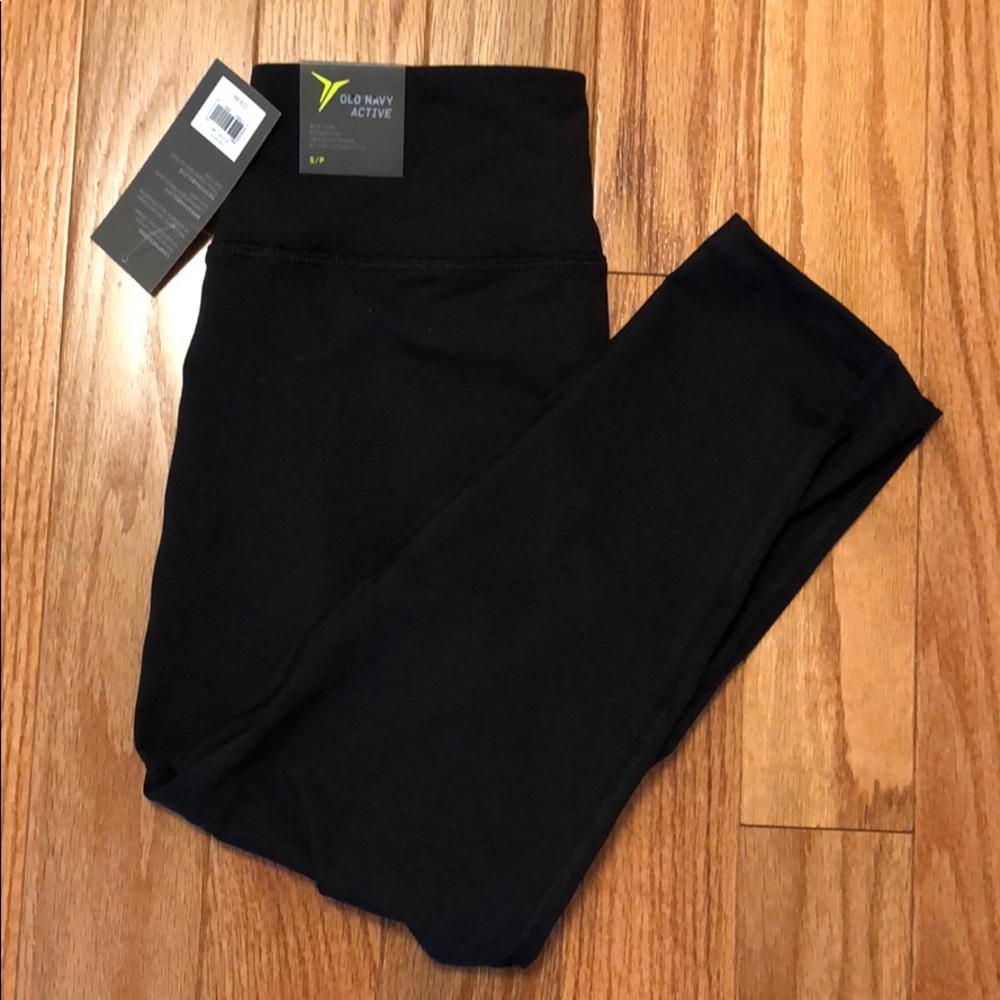 Old Navy Mid-rise Elevation Crop